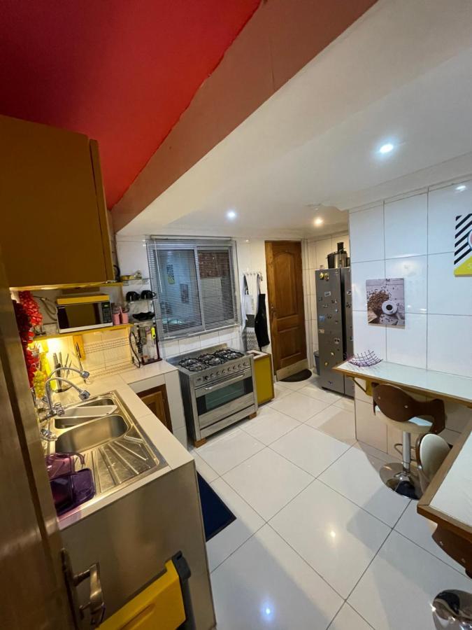 Homestay Appartement 2 Chambres Яунде Екстер'єр фото